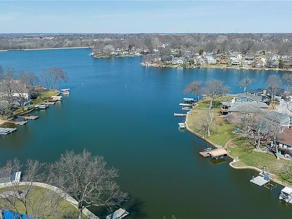 84 Anchor Dr, Lake Tapawingo, MO 64015 | MLS #2424820 | Zillow