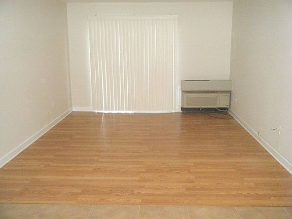 2nd image of 720 Prescott Dr APT 212
