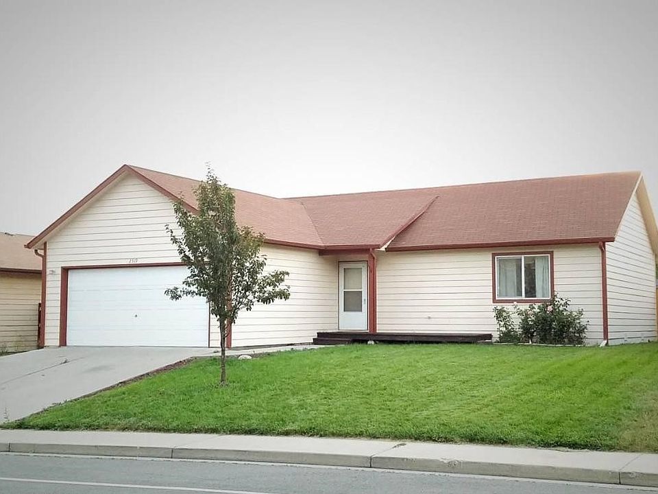 1st image of 2519 Acacia Ave