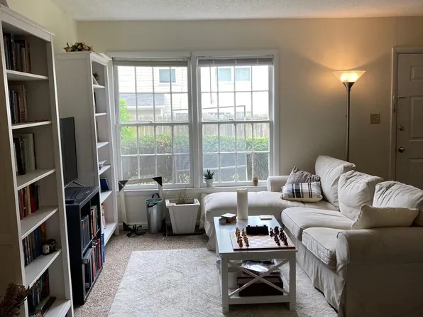 2527 Hydraulic Rd APT 56, Charlottesville, VA 22901
