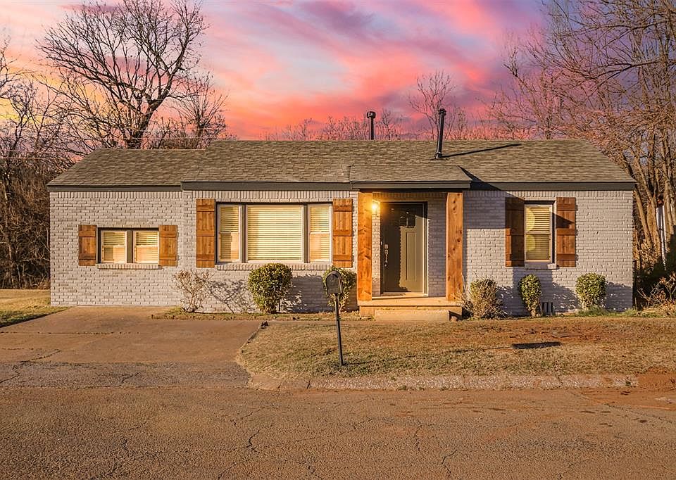 1st image of 1012 Elmwood Dr