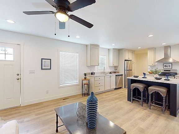 5th image of 2301 Lone Mountain Dr #31