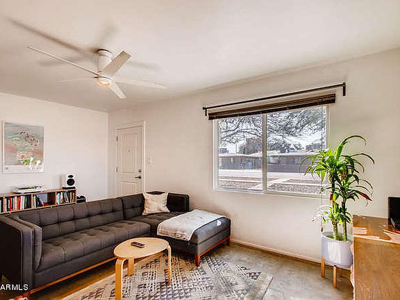 5th image of 228 W Glenrosa Ave