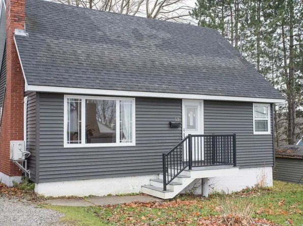 12 Lynch Dr, Sydney River, NS B1S 1V2