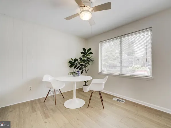 382 W Deer Park Rd, Gaithersburg, MD 20877