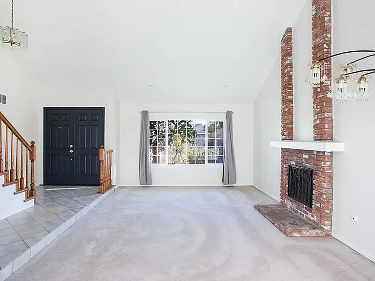 23303 Stirrup Dr — Photo 4