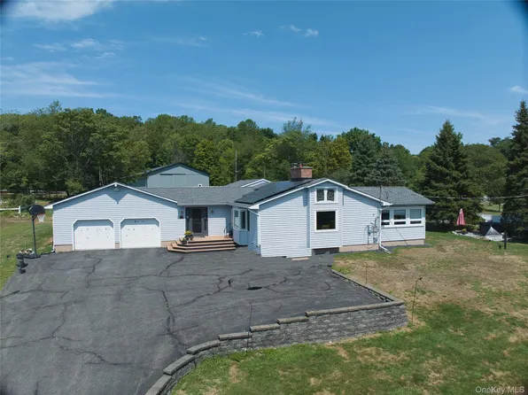 65 Bailey Road, New Hampton, NY 10958