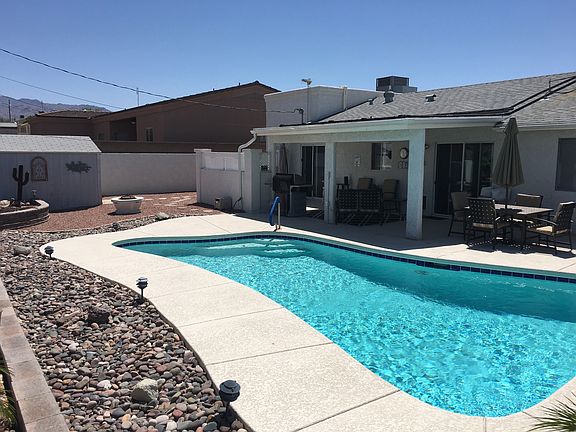3rd image of 2545 Barranca Dr