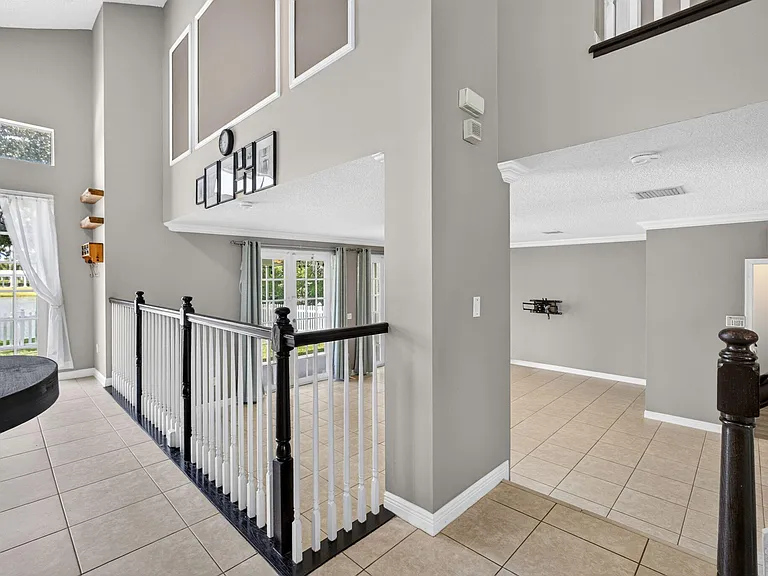1204 Oakwater Dr — Photo 15