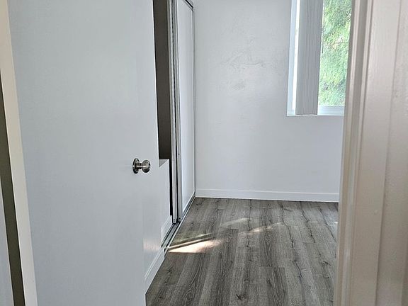5th image of 4266 Lamont St #6