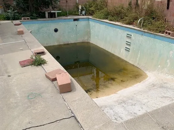 19137 Enadia Way, Reseda, CA 91335