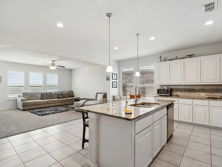 1048 Madelia Ave — Photo 30