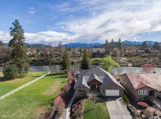 1232 Ironwood Dr, Grants Pass, OR 97526