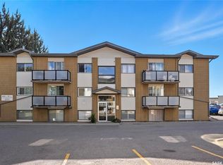 5 Columbia Dr #103, Saskatoon, SK S7K1E3