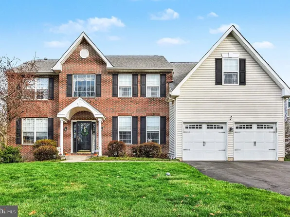 42 Ashford Way, Schwenksville, PA 19473