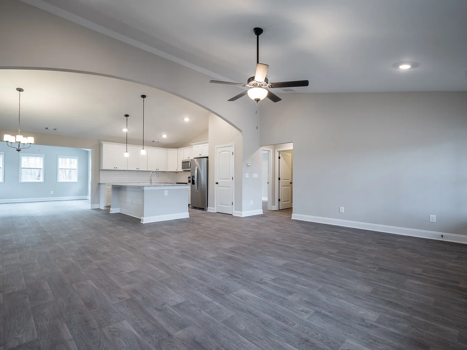 1106 Lackey Rd — Photo 3