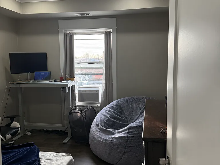 136 N Marion St #3B — Photo 3