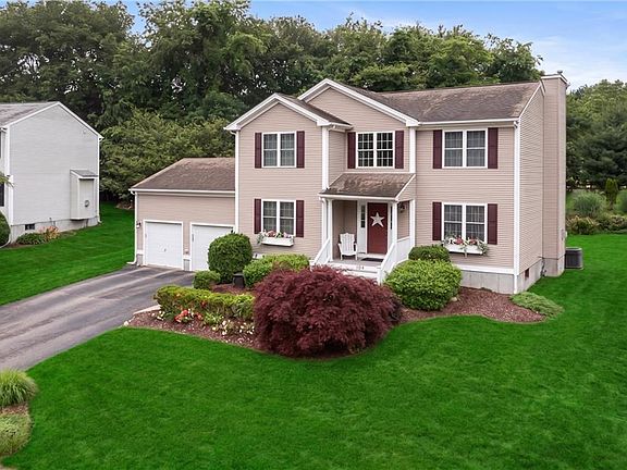 2nd image of 104 Birchwood Dr