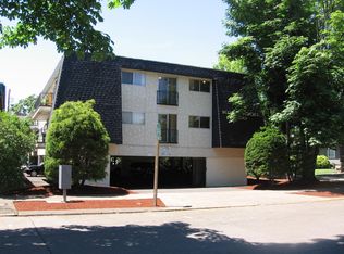 1200 Ferry St APT 202, Eugene, OR 97401