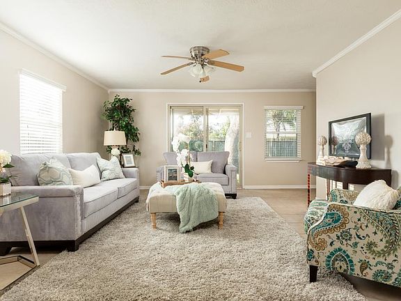 4th image of 7106 Poplar Dr