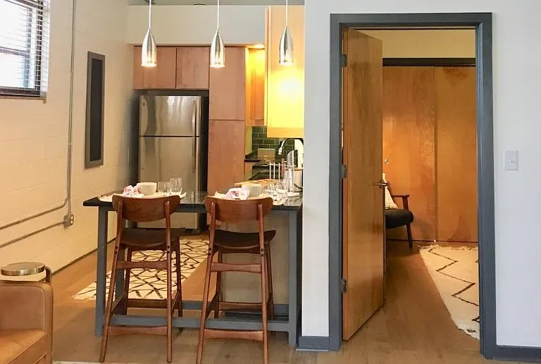 Plant 1 Apartments — Photo 3