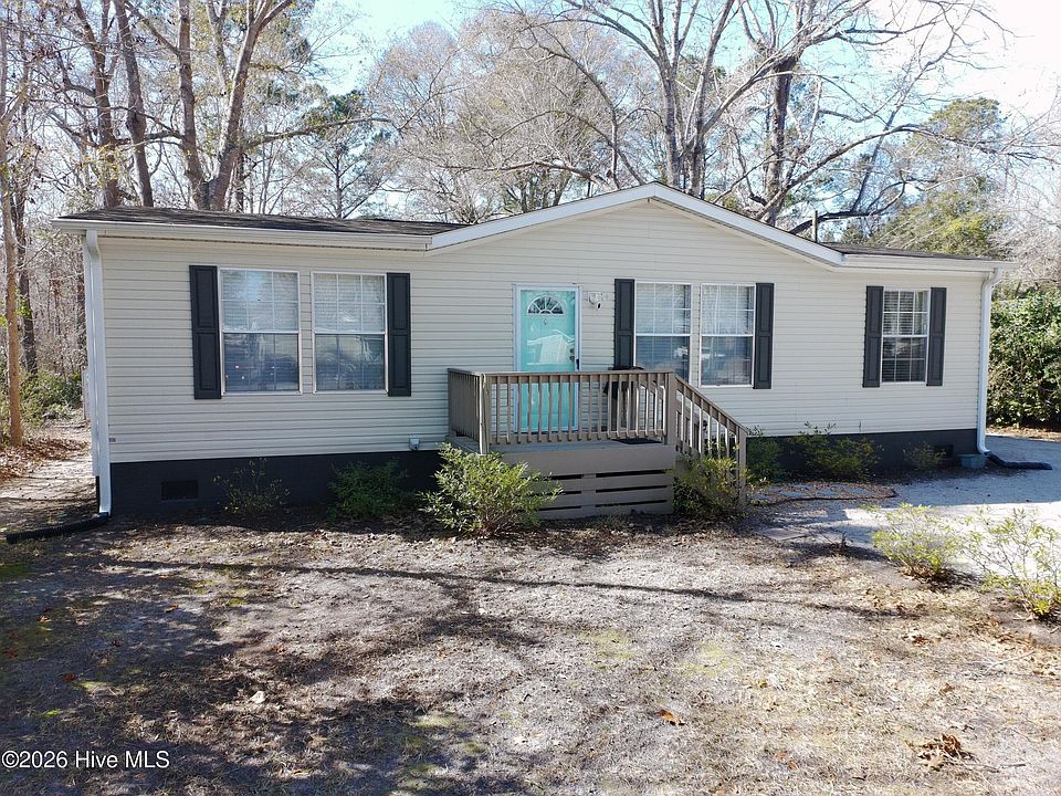 1st image of 407 Maple Street SW