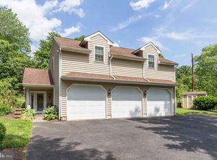 915 Laurel Rd, Coatesville, PA 19320