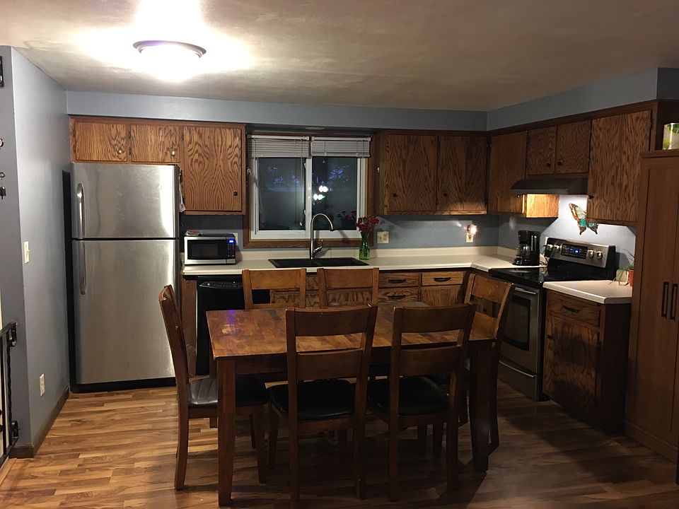 1st image of 208 Pinecrest Ct