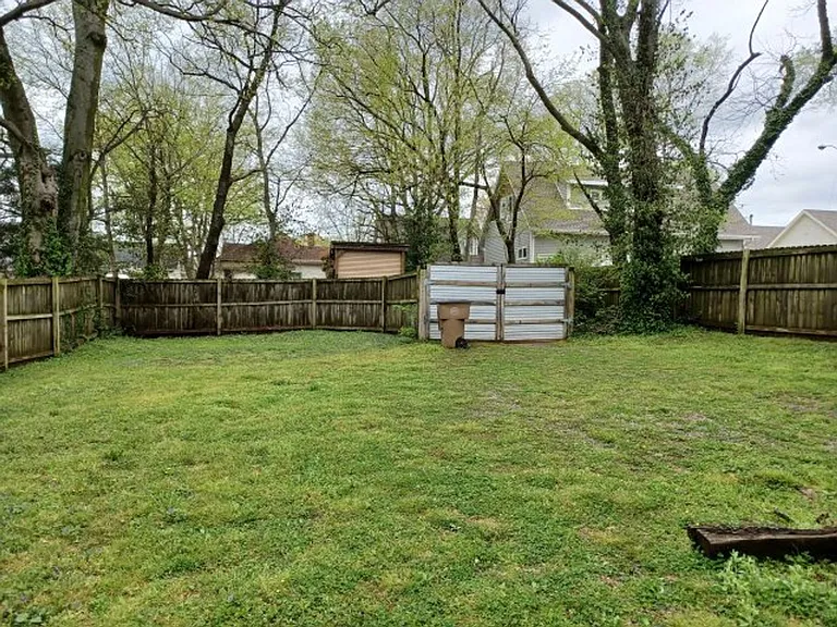 329 Cleveland St — Photo 19