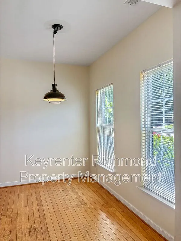 Building Photo - 5904 Chapel Lawn Ter