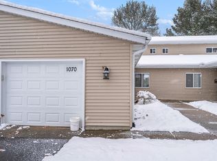 1070 Wedgewood Dr, Plainwell, MI 49080