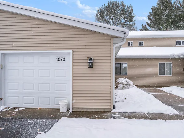 1070 Wedgewood Dr, Plainwell, MI 49080