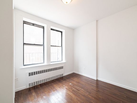 3rd image of 116 E 19th St APT 3B
