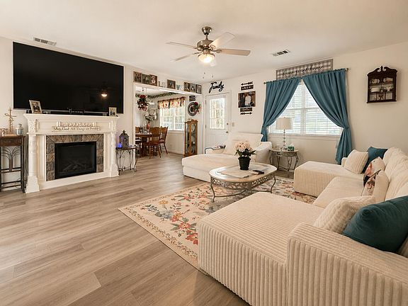 5th image of 65 Briarwood Dr