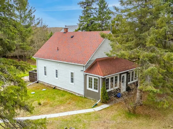 10752 County Road 503 #On-k0m, Highlands East, ON K0L 2Y0
