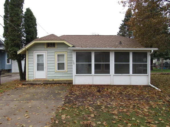 738 Walker St, Lake Geneva, WI 53147