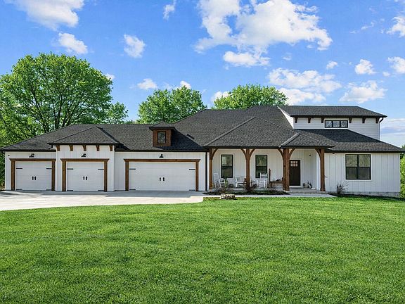 2nd image of 1845 Sycamore Ranch Road