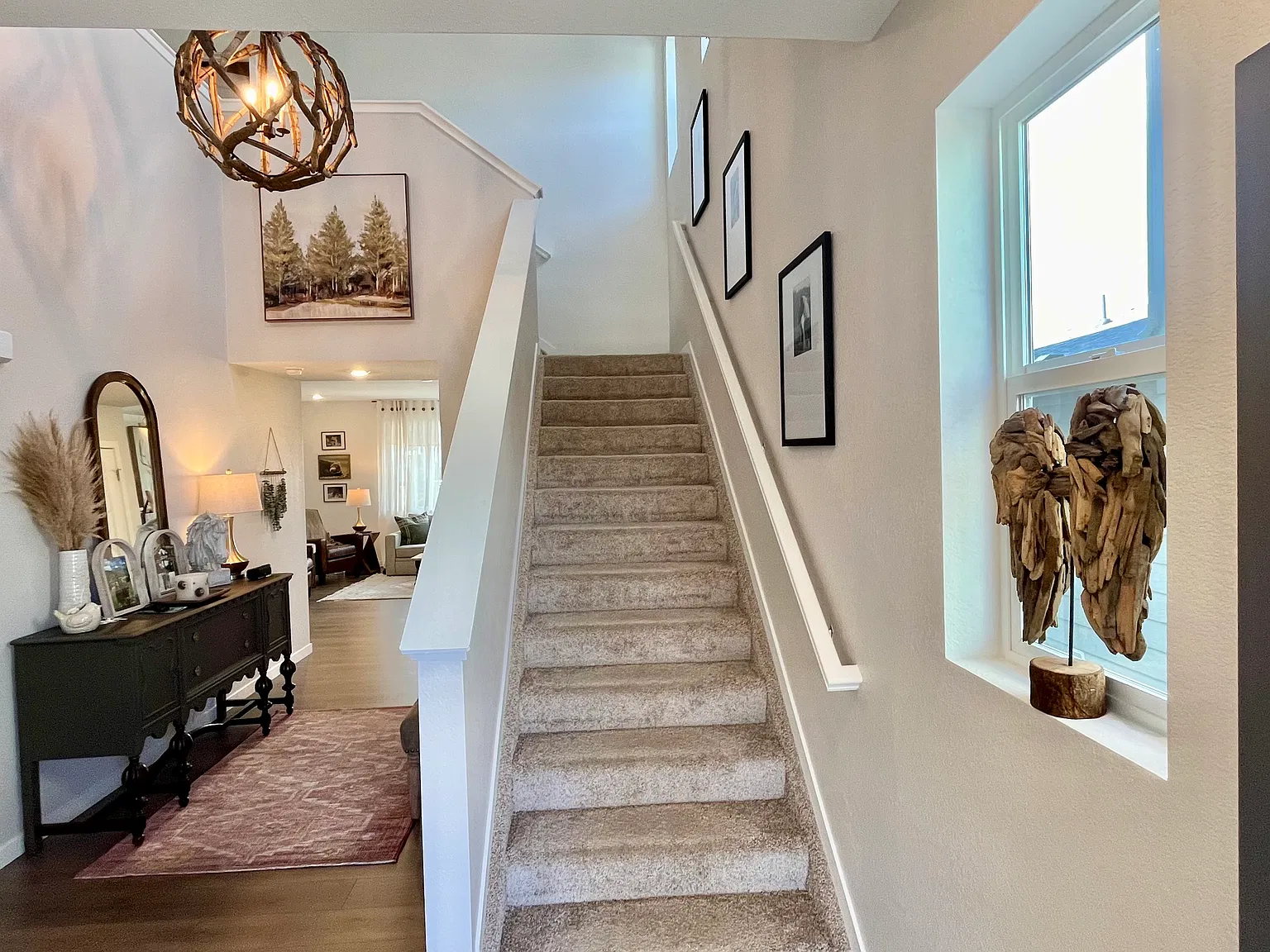 4 bed, 2993 sqft, $1,100 — Photo 2