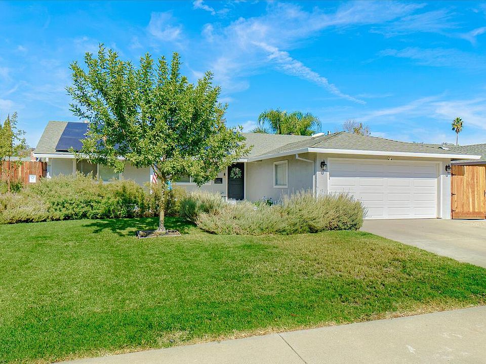 1st image of 439 Placer Pl