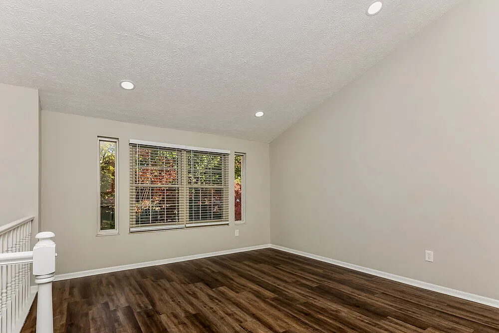 3 bed, 2.5 bath, 1418 sqft, $2,450 — Photo 2
