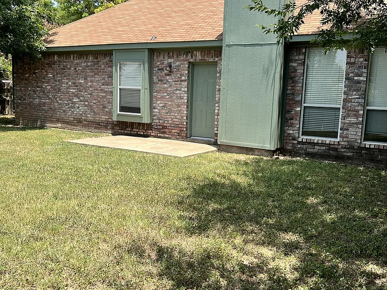 2345 Browning Dr — Photo 3