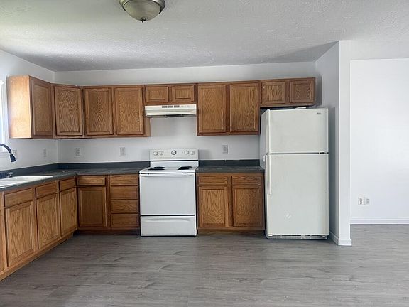 5th image of 373 Mary Drew Dr