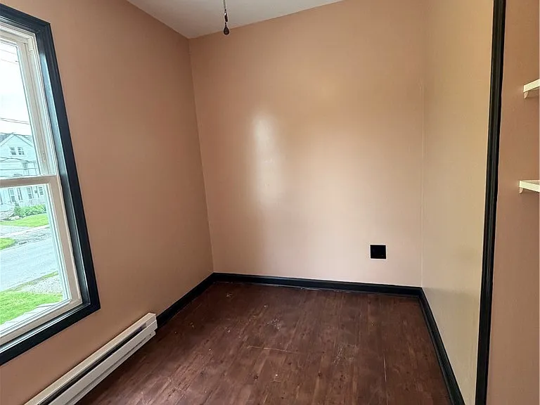 210 W Oak Orchard St — Photo 14