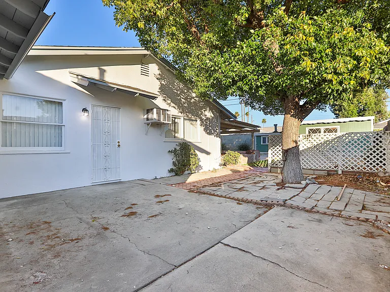 11236 Royal Palm Blvd — Photo 33