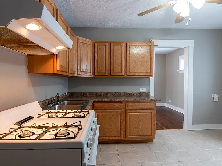 1500 Garden Dr — Photo 5