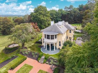 5 Main Dr, Wenham, MA 01984