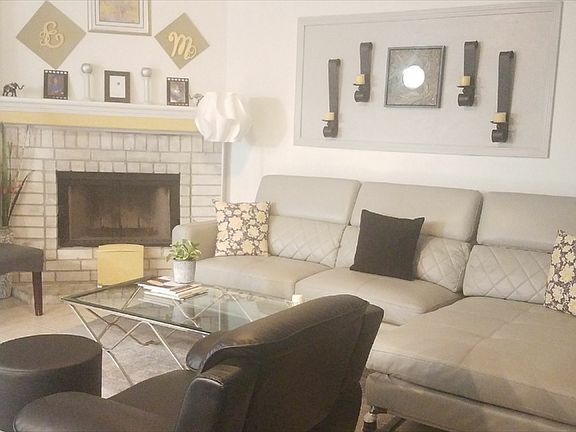 3rd image of 2241 Ivy Dr