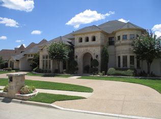 13752 Old Oaks Dr, Burleson, TX 76028