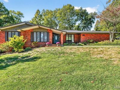 515 White Rose Ln, Saint Louis, MO, 63132