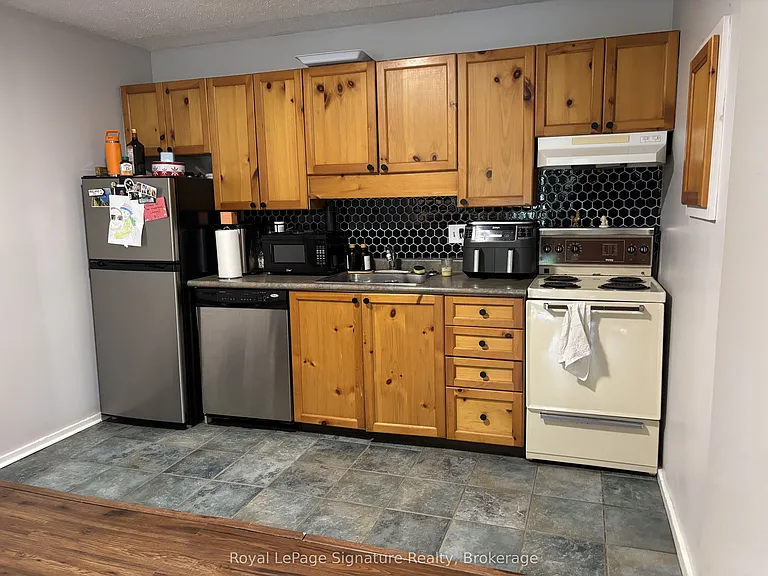 11 Dawson Dr #717 — Photo 5